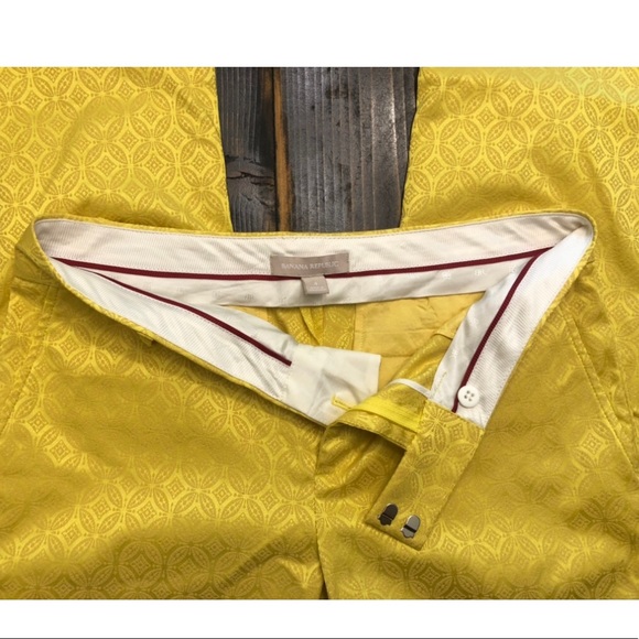 NWOT Banana Republic Yellow/Gold BEAUTIFUL MEDALLION PATTERN Crop Pant SZ 4 - Picture 2 of 8